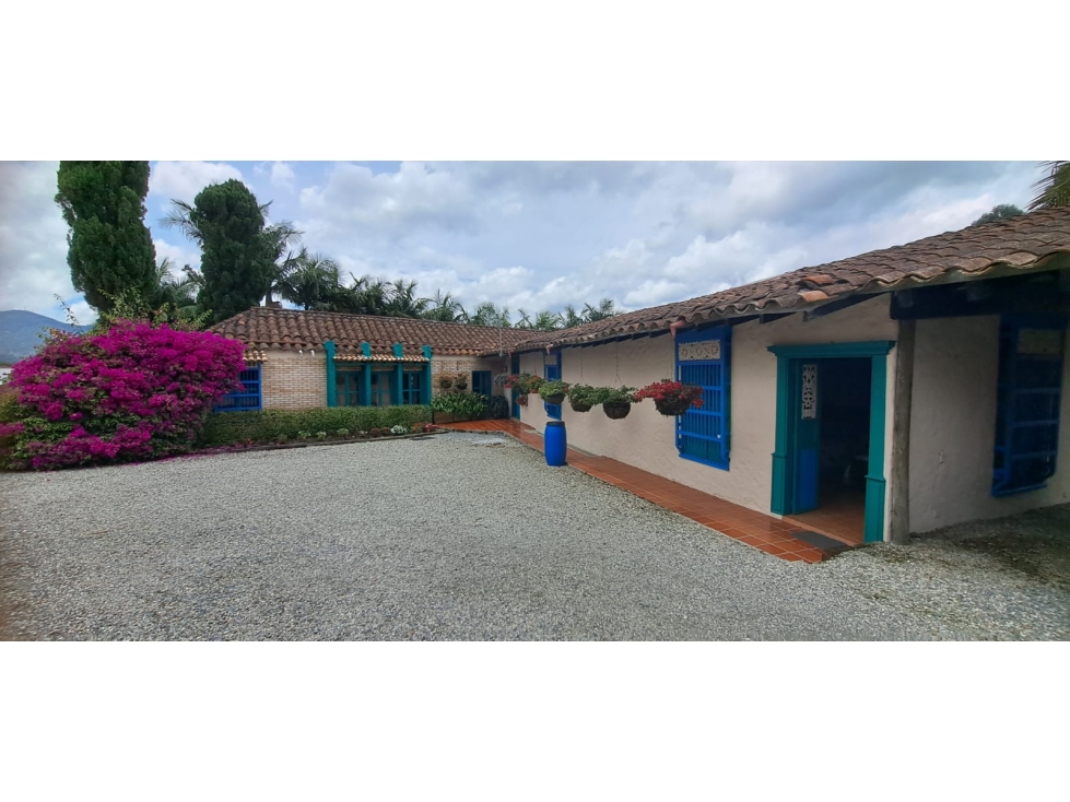 Casa campestre en Parcelación en La Ceja