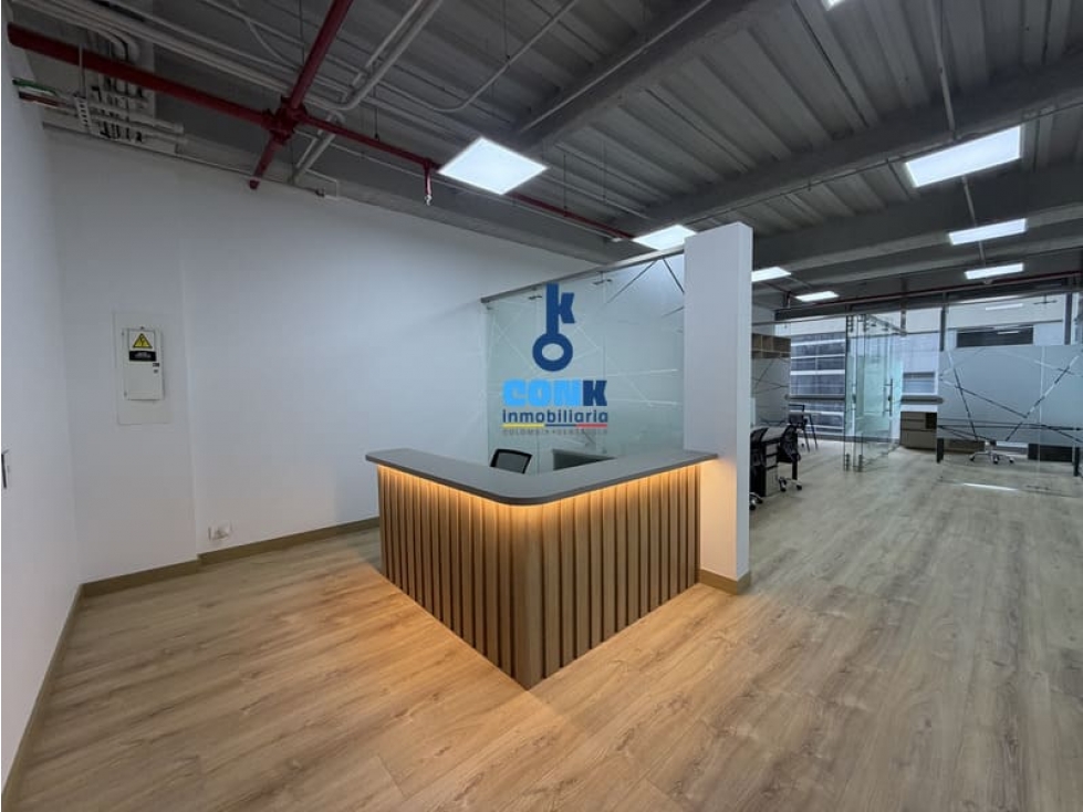 ARRIENDO OFICINA NORTH POINT TORRE KRYSTAL, BOSQUES DE PINO, BOGOTÁ