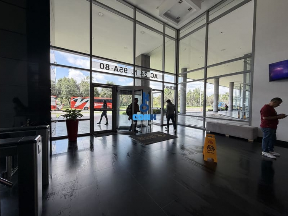 VENTA OFICINA COLFECAR BUSINESS CENTER, MODELIA, BOGOTÁ — foto 3