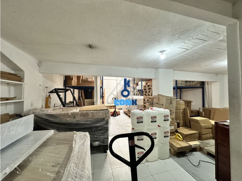 VENTA CASA CON OFICINAS Y BODEGA LA EUROPA, ENGATIVA, BOGOTÁ — foto 4