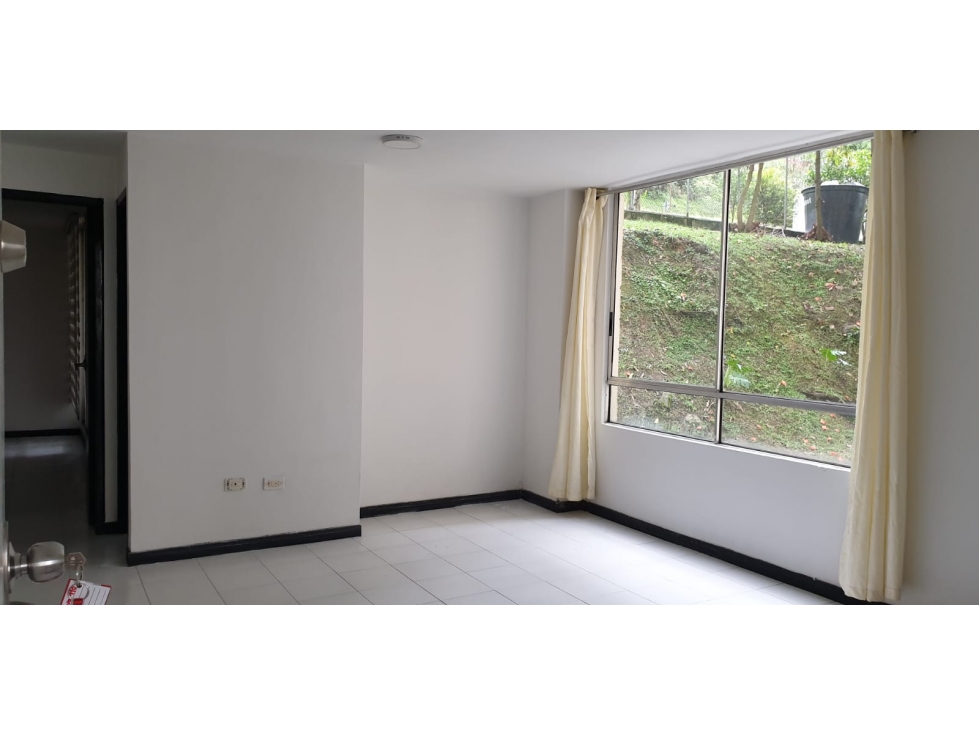 Se arrienda apartamento en la Loma del Indio