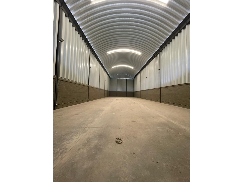 BODEGA CIRCUNVALAR — foto 3