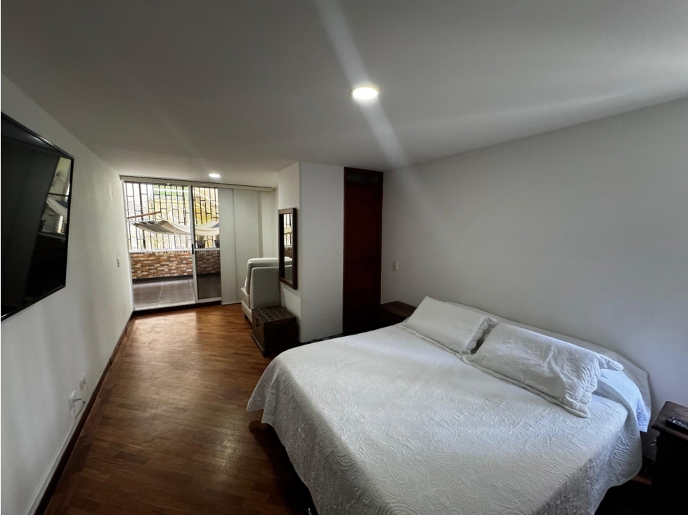 Apartamento en arriendo poblado — foto 2
