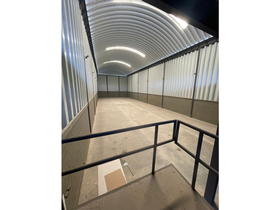 BODEGA CIRCUNVALAR — foto 5