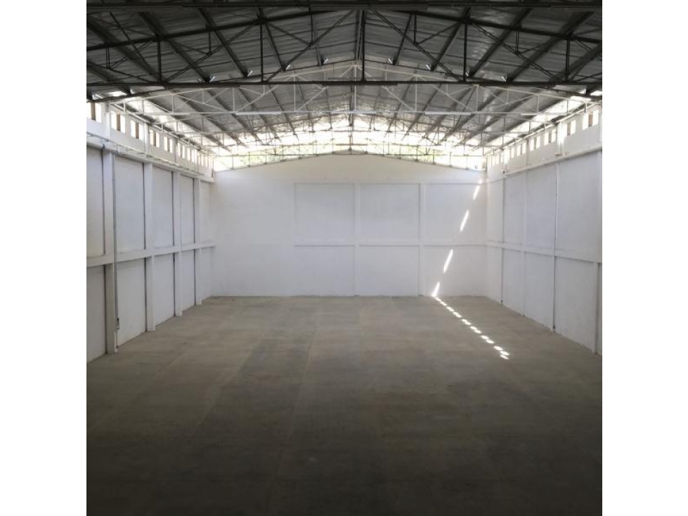 BODEGA DE 3.100 MTS2 CON MUELLES DE CARGA PARA ARRIENDO - 1