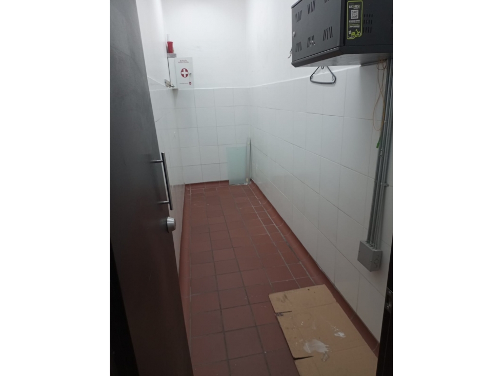 LOCAL COMERCIAL EN ARRIENDO EN MIXY MALL LOS COLORES — foto 2
