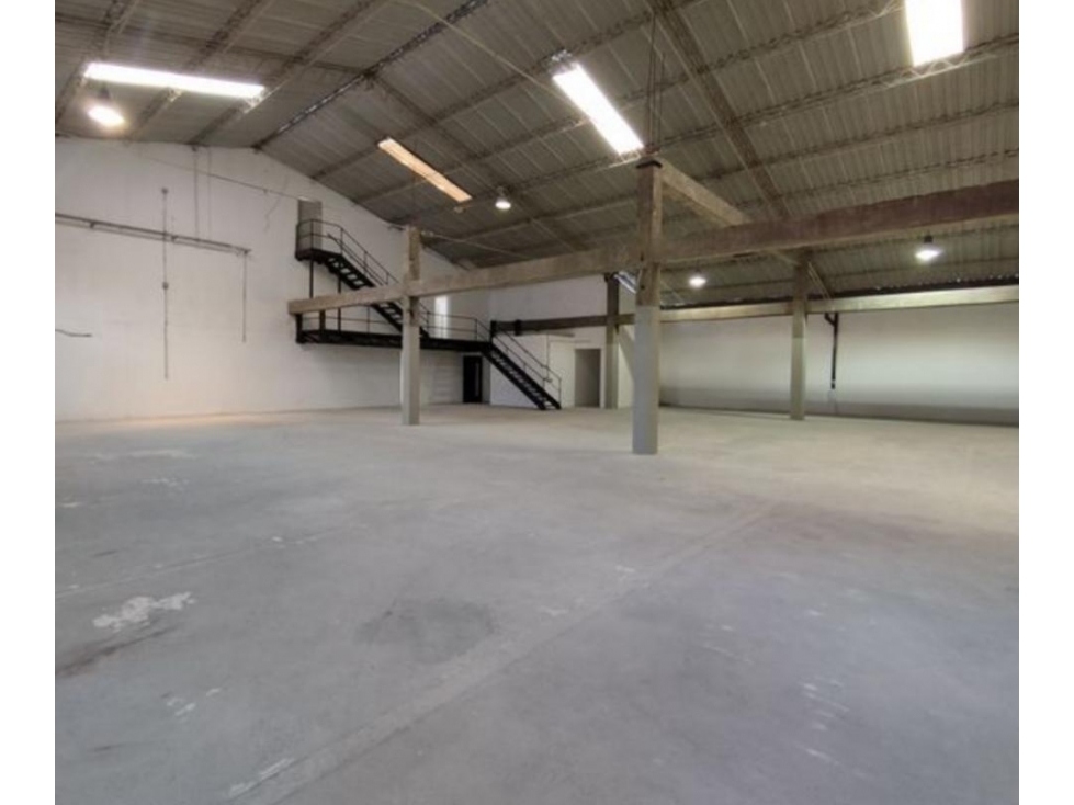 Bodega en renta guayabal