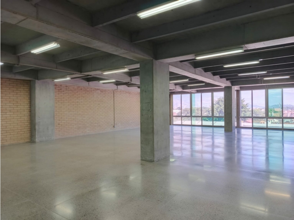 LOCAL COMERCIAL U OFICINA PARA ARRIENDO