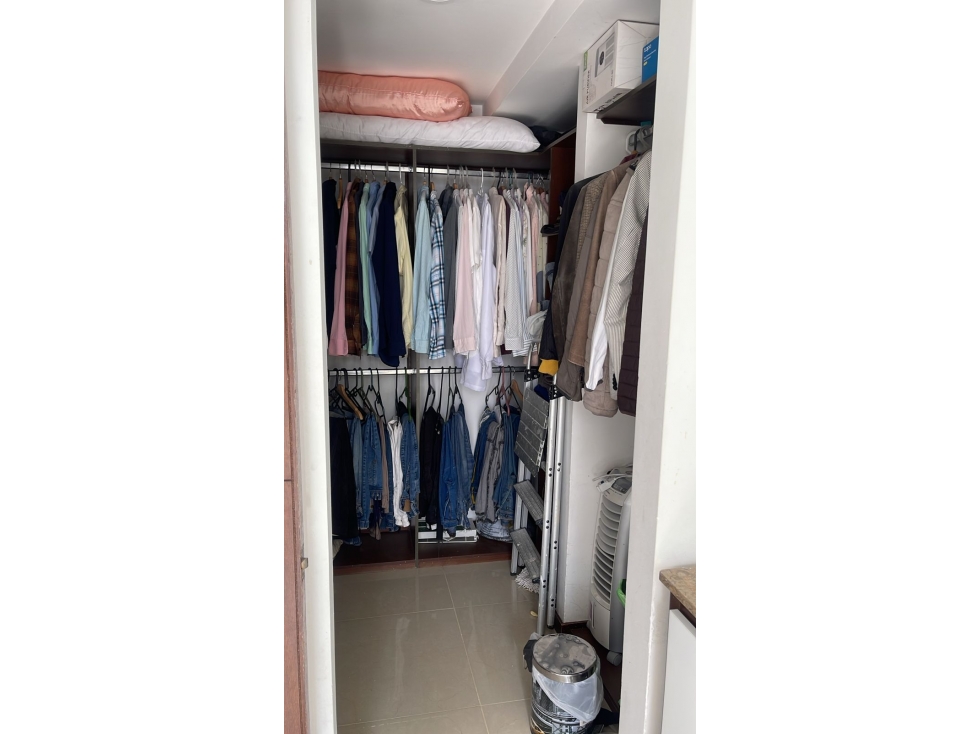 APARTAMENTO EN VENTA CIUDAD DEL RÍO UNIDAD COMPLETA — foto 2