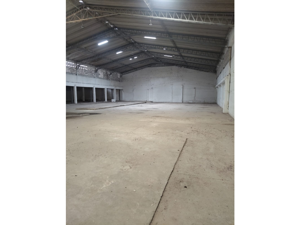 BODEGA CIRCUNVALAR SECTOR LAS ESTRELLAS — foto 4