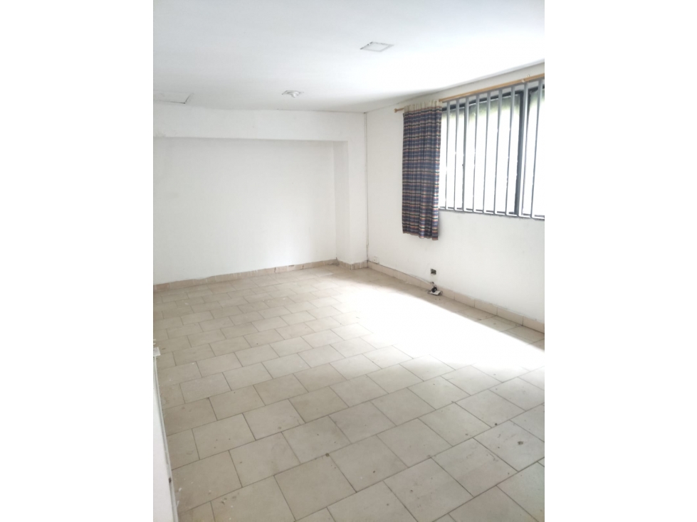 BODEGA CIRCUNVALAR SECTOR LAS ESTRELLAS — foto 6