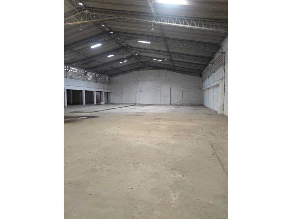 BODEGA CIRCUNVALAR SECTOR LAS ESTRELLAS — foto 3