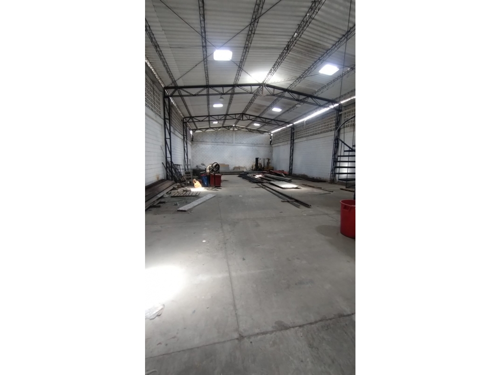 bodega circunvalar 400 mtrs2 - 2