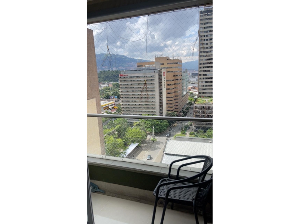 APARTAMENTO EN VENTA CIUDAD DEL RÍO UNIDAD COMPLETA — foto 3