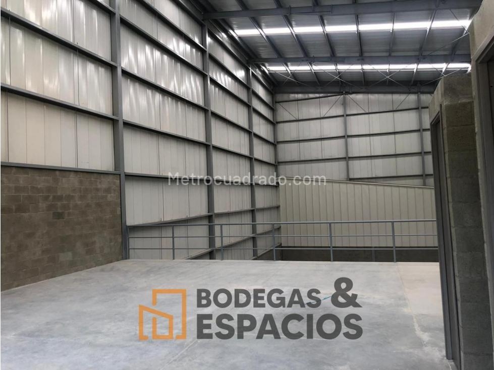Bodega de 550 mts2 en Copacabana - 3