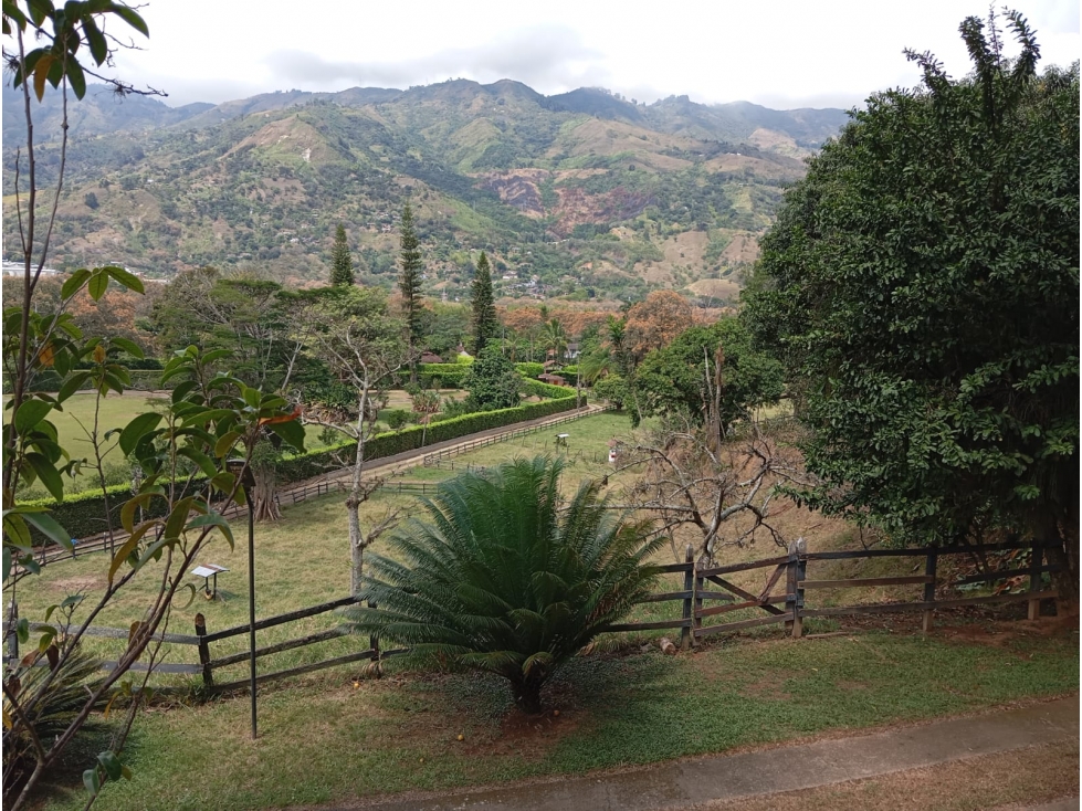 FINCA PARA ARRIENDO Y VENTA GIRARDOTA - 2