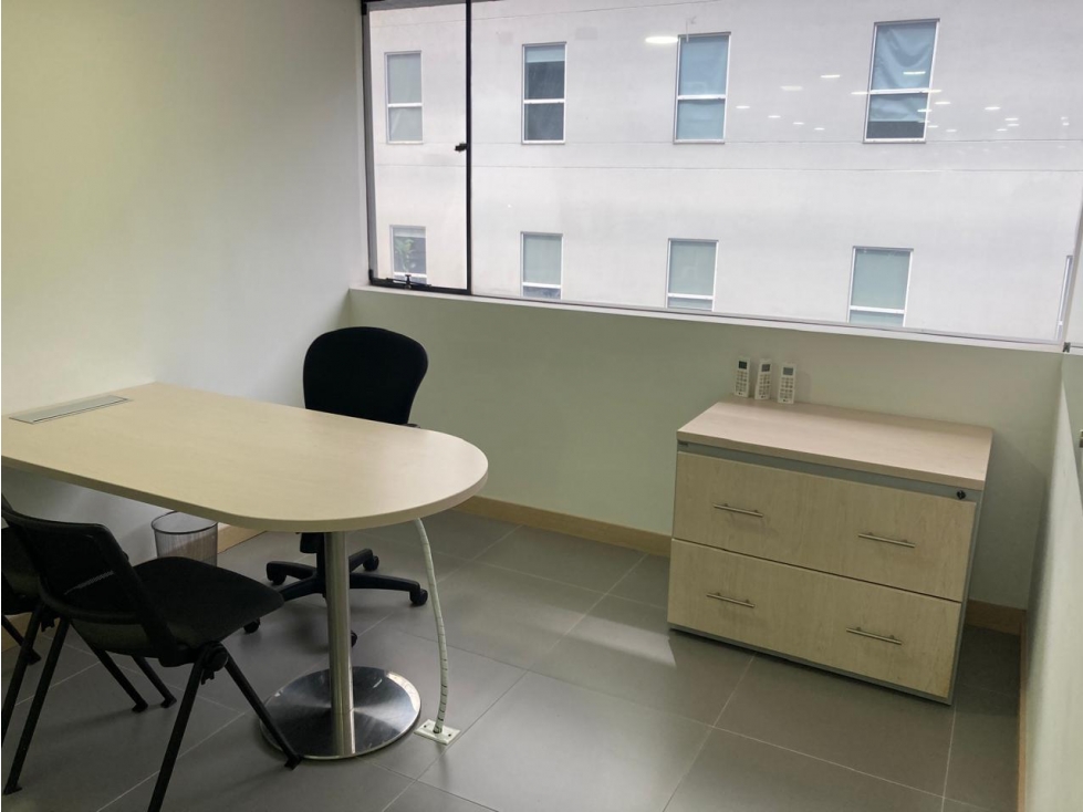 OFICINA EN ARRIENDO EN MILLA DE ORO — foto 4