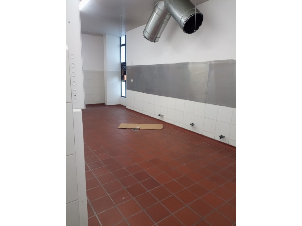 LOCAL COMERCIAL EN ARRIENDO EN MIXY MALL LOS COLORES — foto 4
