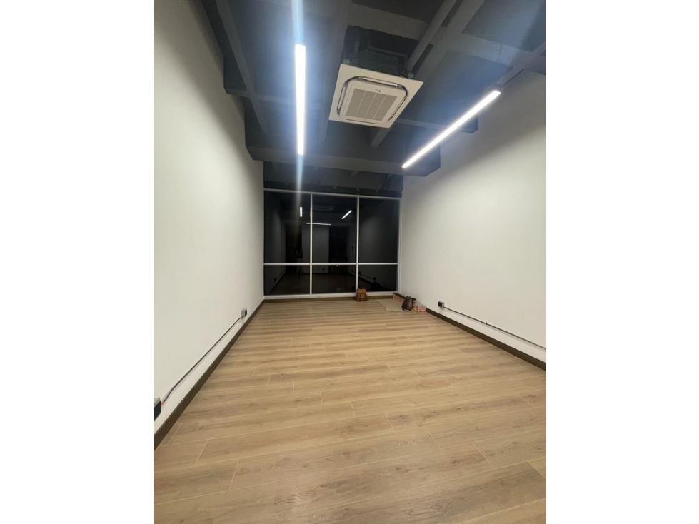 Oficina en renta poblado