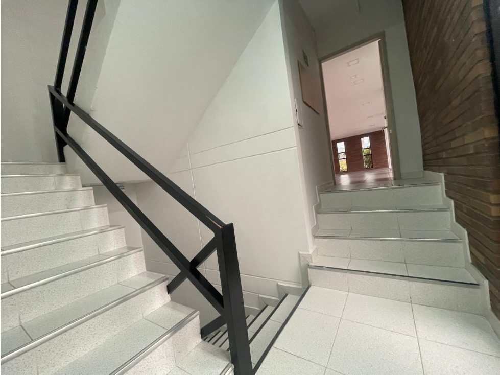 EDIFICIO DE 270 MTS2 EN GUAYABAL PARA ARRIENDO - 3