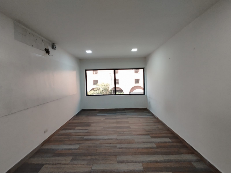 LOCAL U OFICINA EN ARRIENDO CARLOS E RESTREPO — foto 5