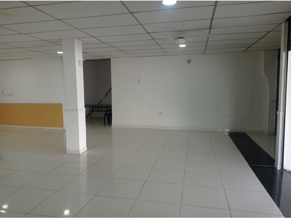 LOCAL COMERCIAL SECTOR NORTE — foto 4