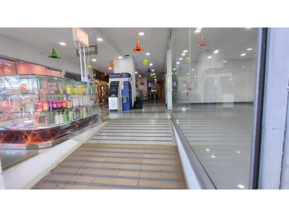 LOCAL COMERCIAL EN ARRIENDO EN LA ESTRELLA - 4