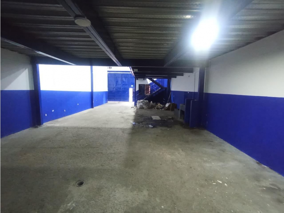Bodega en renta en el norte sector miranda 380mts — foto 4