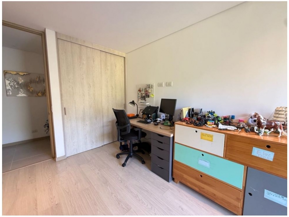 En venta apartamento en la loma de las brujas 116mts — foto 4