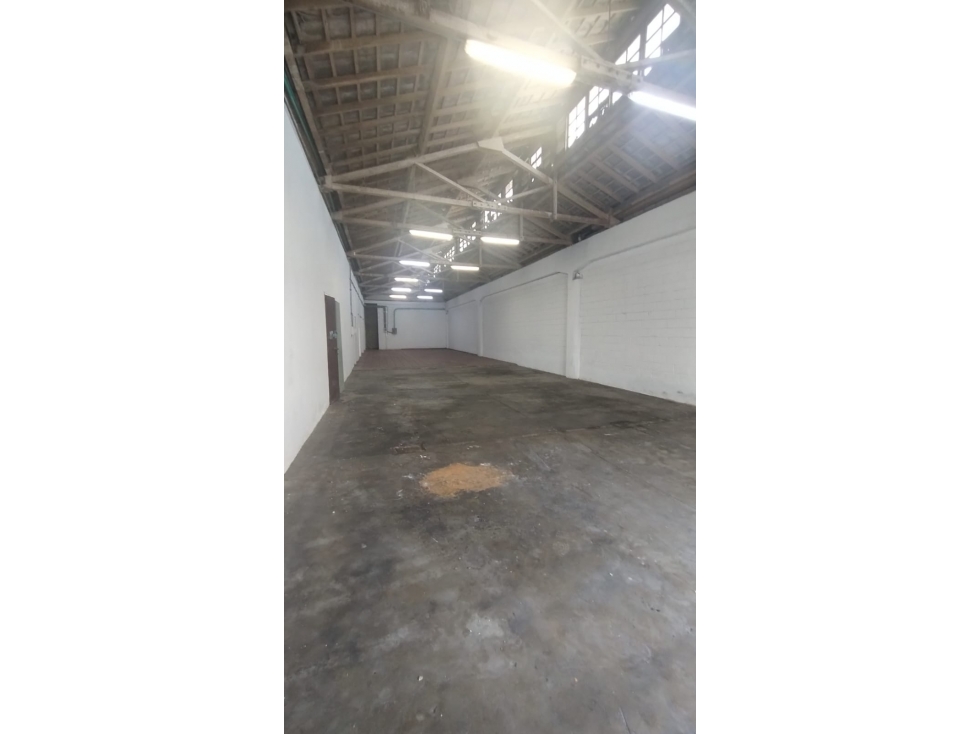 bodega vía 40 - 5