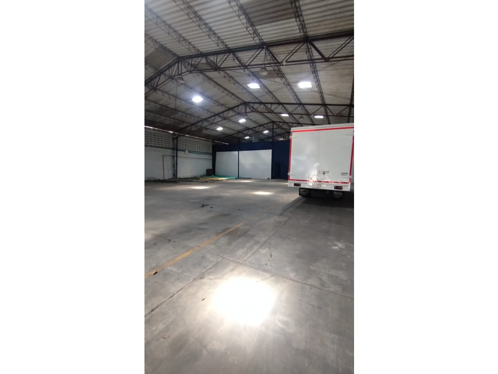 BODEGA 600 MTRS2 CIRCUNVALAR - 4