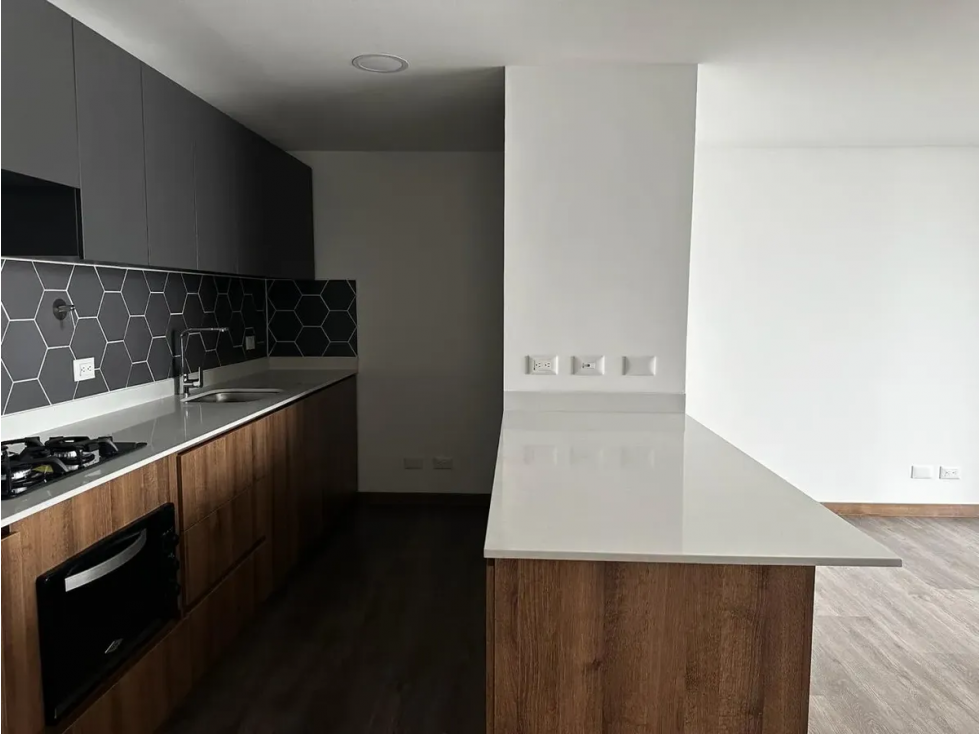 Apartamento en Av. Las Vegas para Arriendo 100mts2 — foto 5