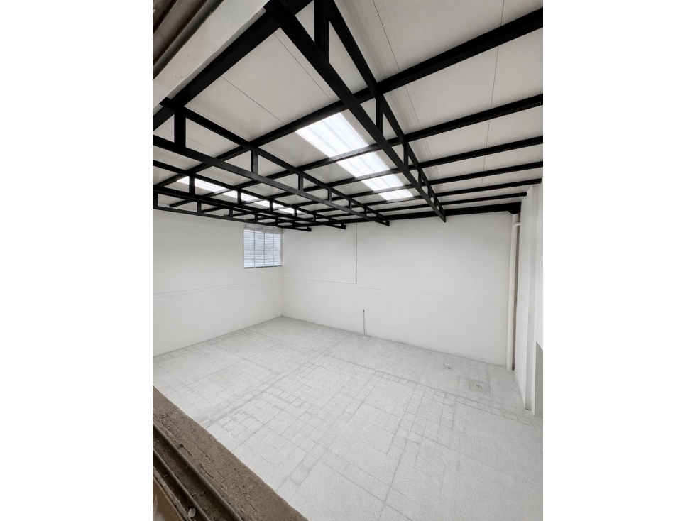 Local comercial en venta poblado 500mts - 5