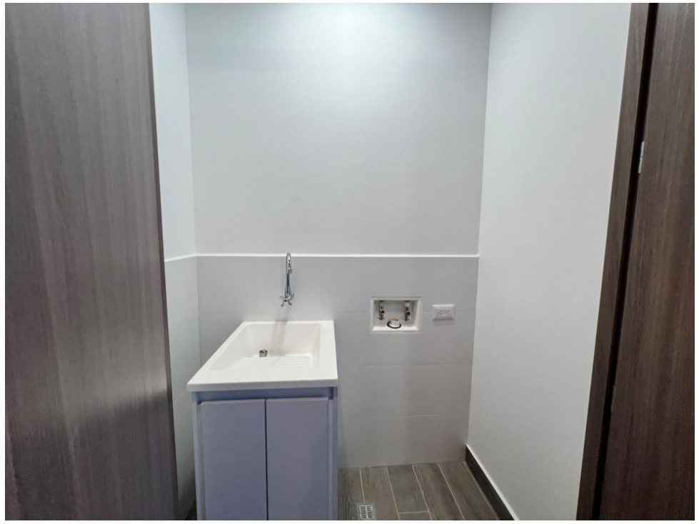 Venta y arriendo de apartamento Senior's en San Lucas para Estrenar — foto 6