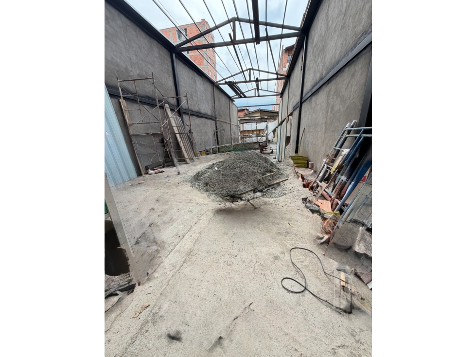 Bodega o local comercial para estrenar sector envigado 210mts - 6