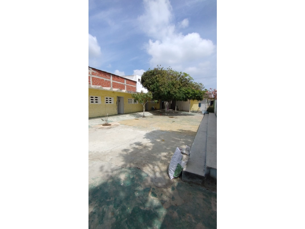 BODEGA LA PLAYA - 1