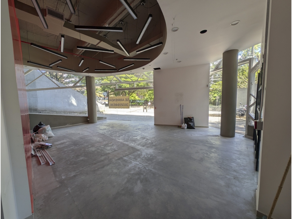 Local comercial 505mts Poblado con vitrina