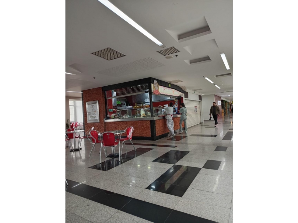 LOCAL COMERCIAL - CENTRO COMERCIAL BULEVAR NIZA PISO 3 — foto 4
