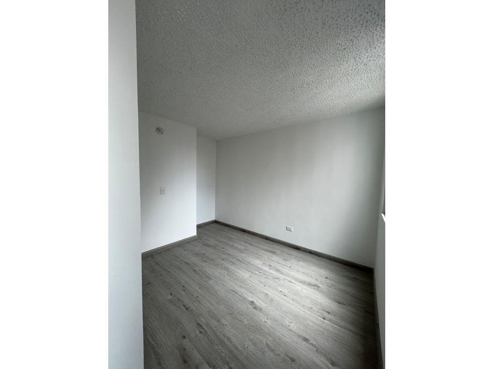 APARTAESTUDIO EN SAN JOSE FONTIBON PISO 9 INTERIOR — foto 3