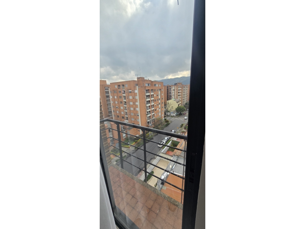 APARTAMENTO DUPLEX EN CEDRITOS NORTE PISO 9 — foto 3