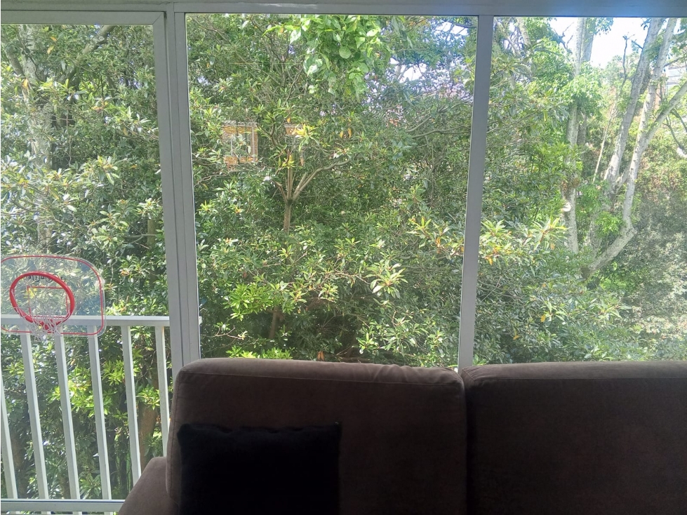 APARTAMENTO EN PAULO VI DE 3 NIVELES PISO 4 — foto 4
