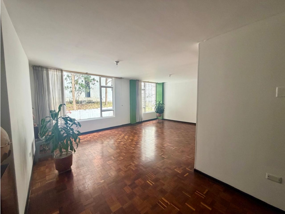 APARTAMENTO EN CHAPINERO ALTO PISO 2 INTERIOR — foto 4