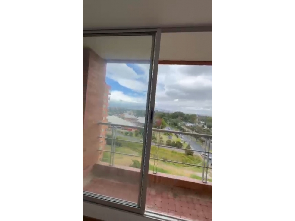 APARTAMENTO EN MODELO NORTE PISO 9 EXTERIOR — foto 4