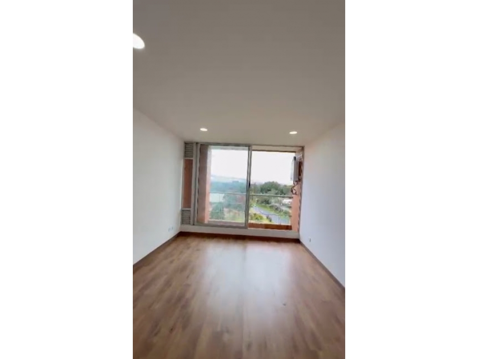 APARTAMENTO EN MODELO NORTE PISO 9 EXTERIOR — foto 3
