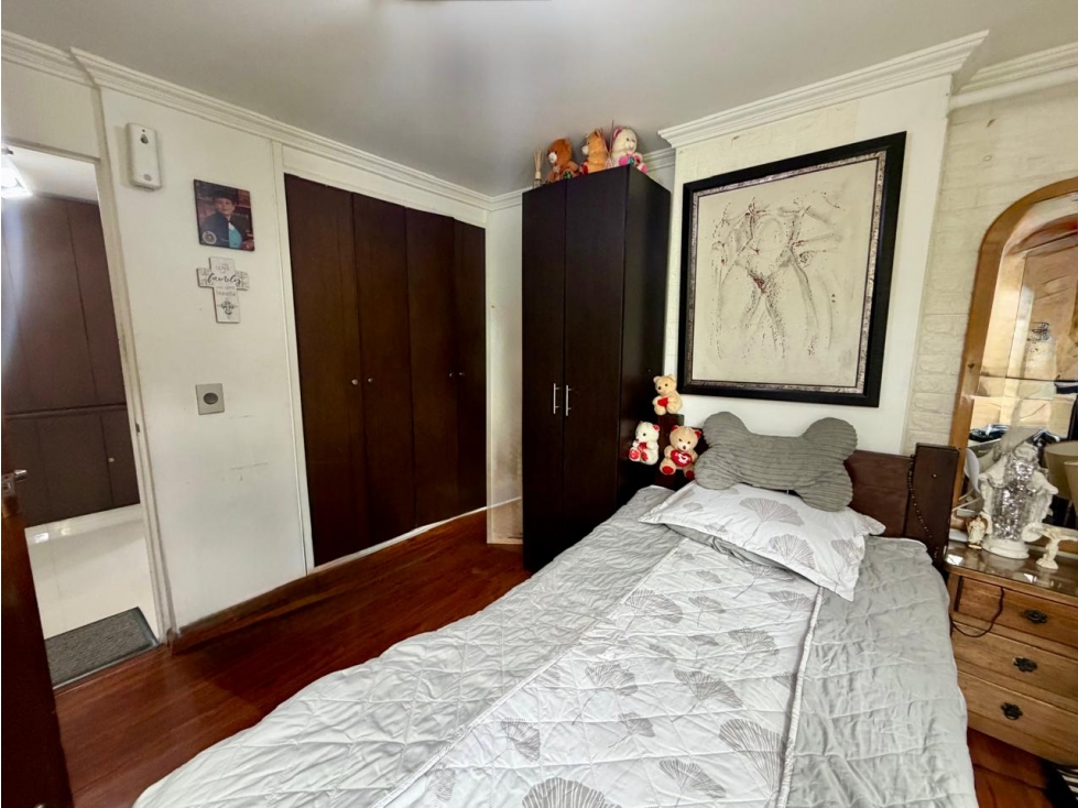 APARTAMENTO ESQUINERO EN RAFAEL NUÑEZ PISO 2 EXTERIOR — foto 5