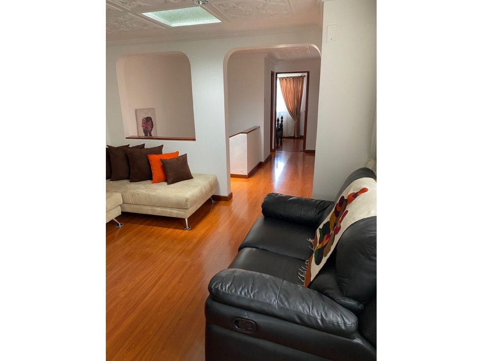 CASA EN CEDRITOS DE 2 PISOS — foto 4