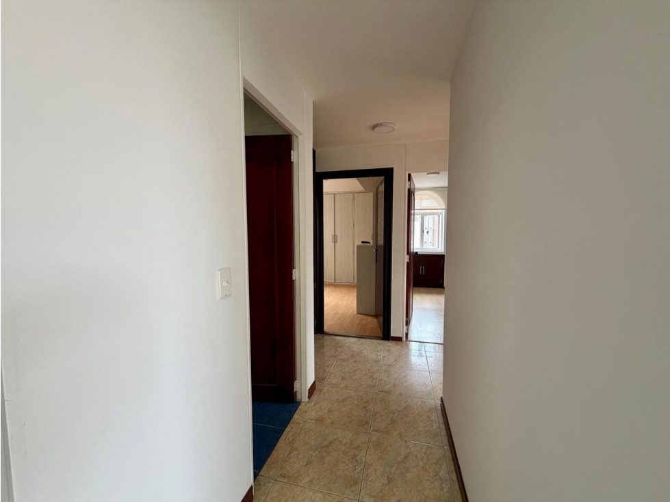 APARTAMENTO EN RAFAEL NUÑEZ PISO 8 INTERIOR — foto 4