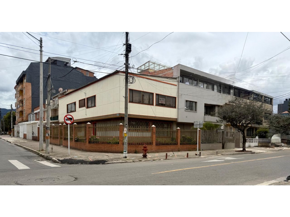 CASA EN EL J.J VARGAS DE 2 PISOS - 1