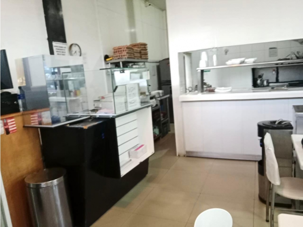 LOCAL ESQUINERO EN SANTA BARBARA — foto 4