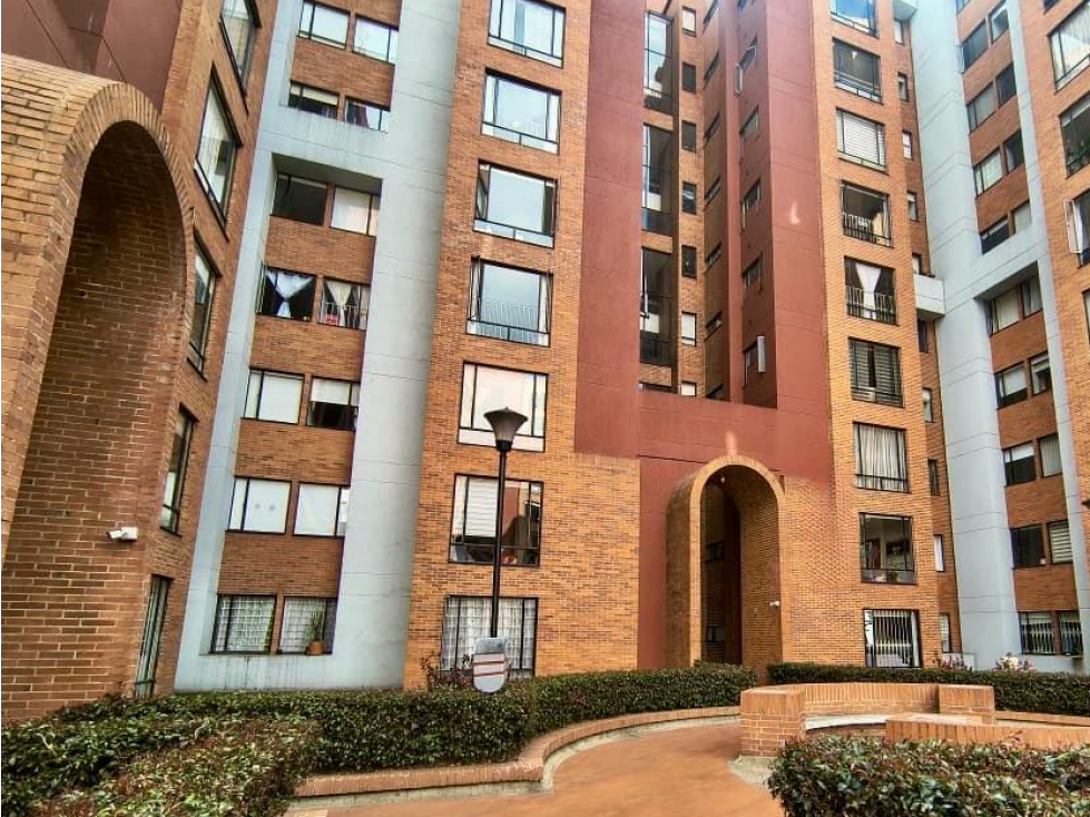APARTAMENTO EN RAFAEL NUÑEZ PISO 8 INTERIOR